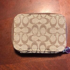 Coach pill holder change purse EUC